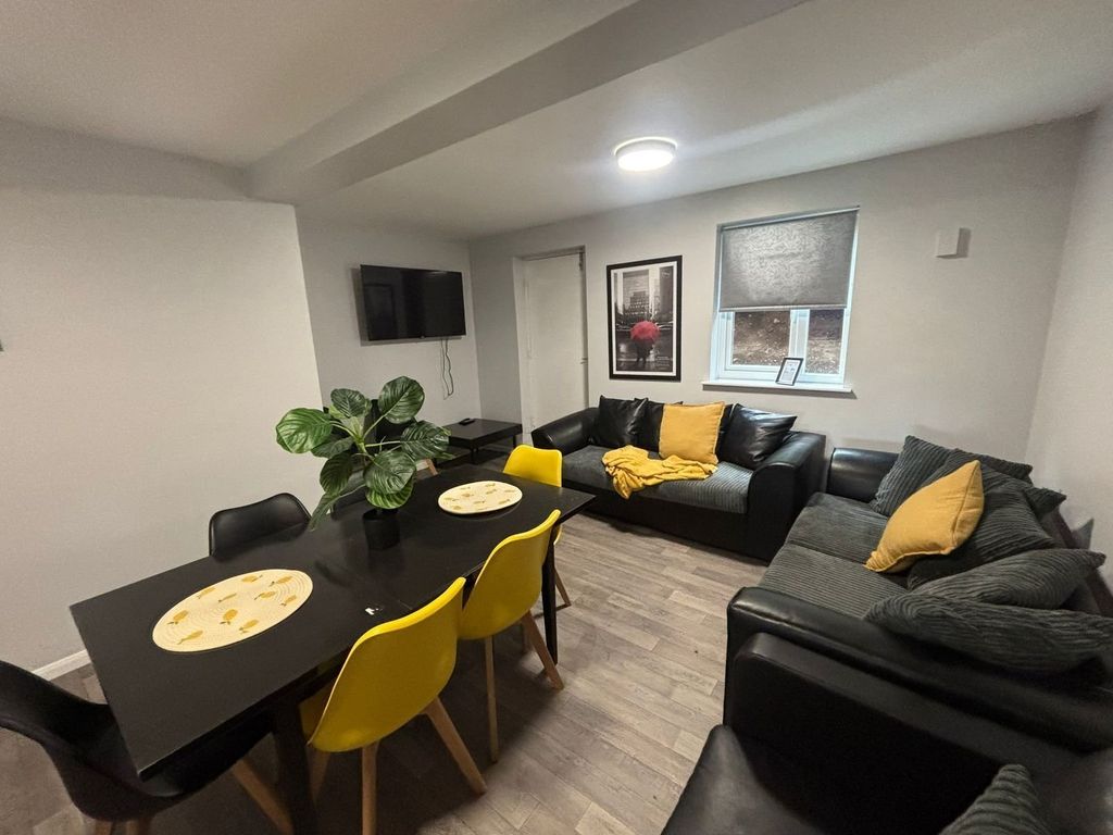 Property photo 1 of 12 Picture No. 10