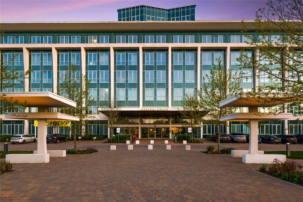 Property photo 2 of 10 Exterior