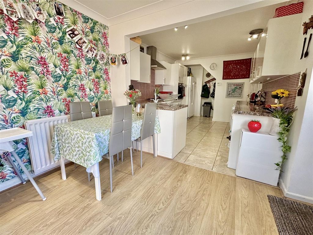 Property photo 2 of 25 Img_0351.Jpeg