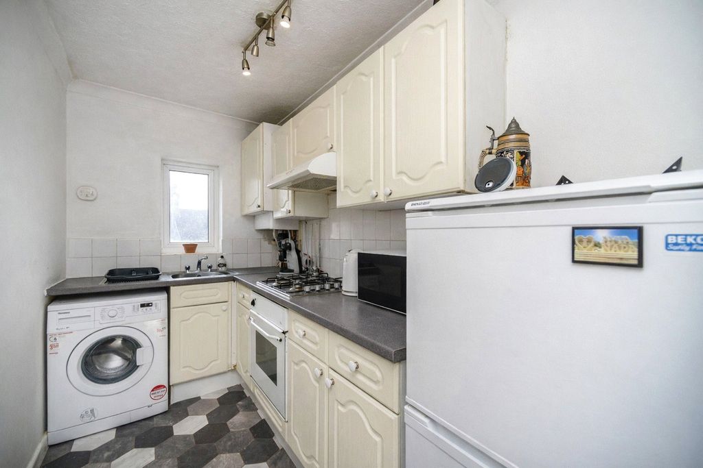 Property photo 3 of 4 Picture No. 05