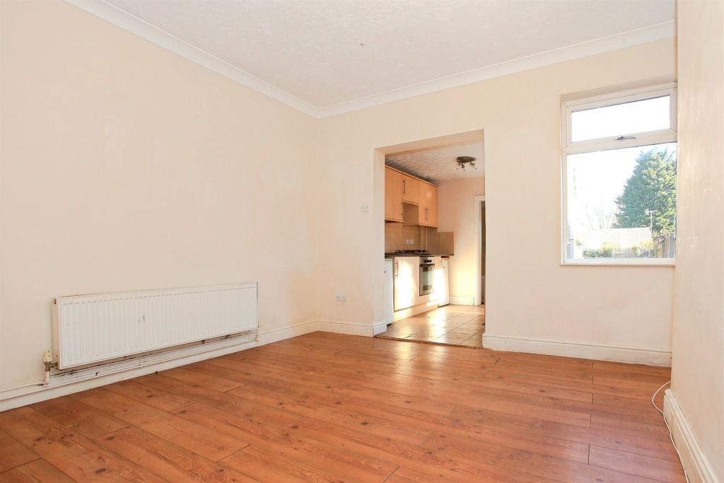 Property photo 1 of 17 Dining Room