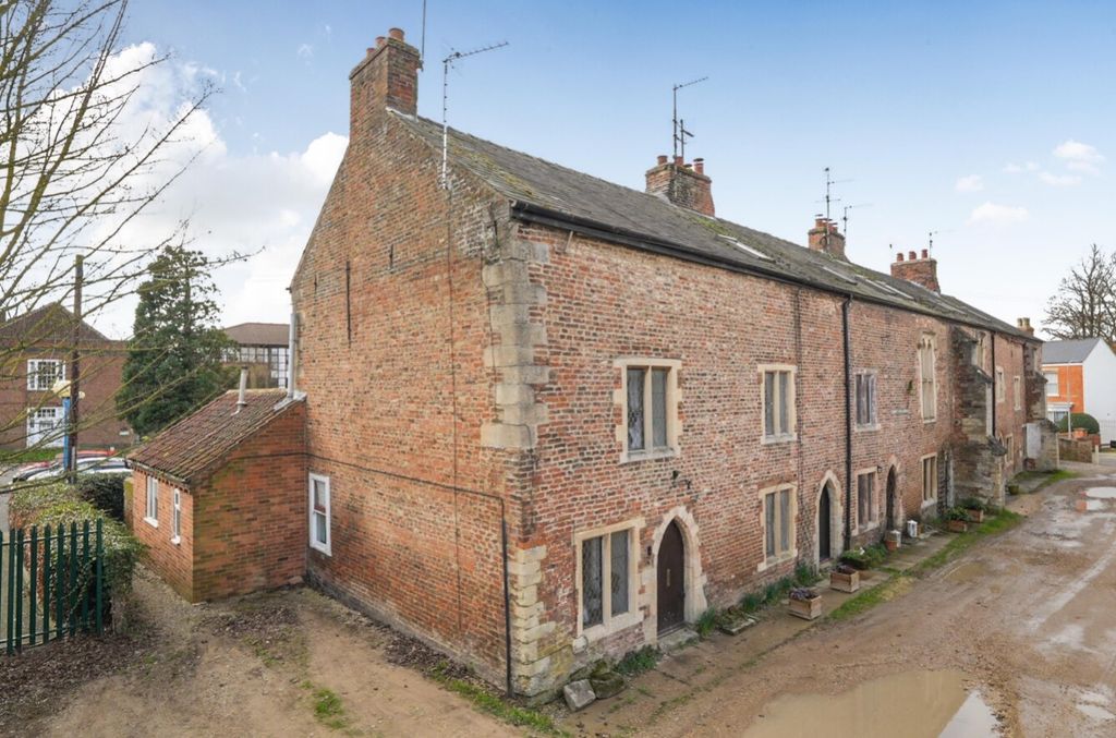 Property photo 1 of 22 2-699Db92Bdc715-1420281-Jpg