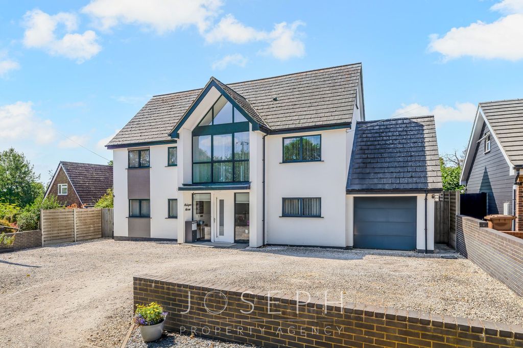 Property photo 1 of 33