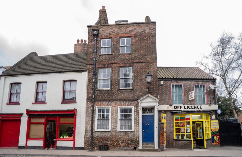 Property photo 1 of 8