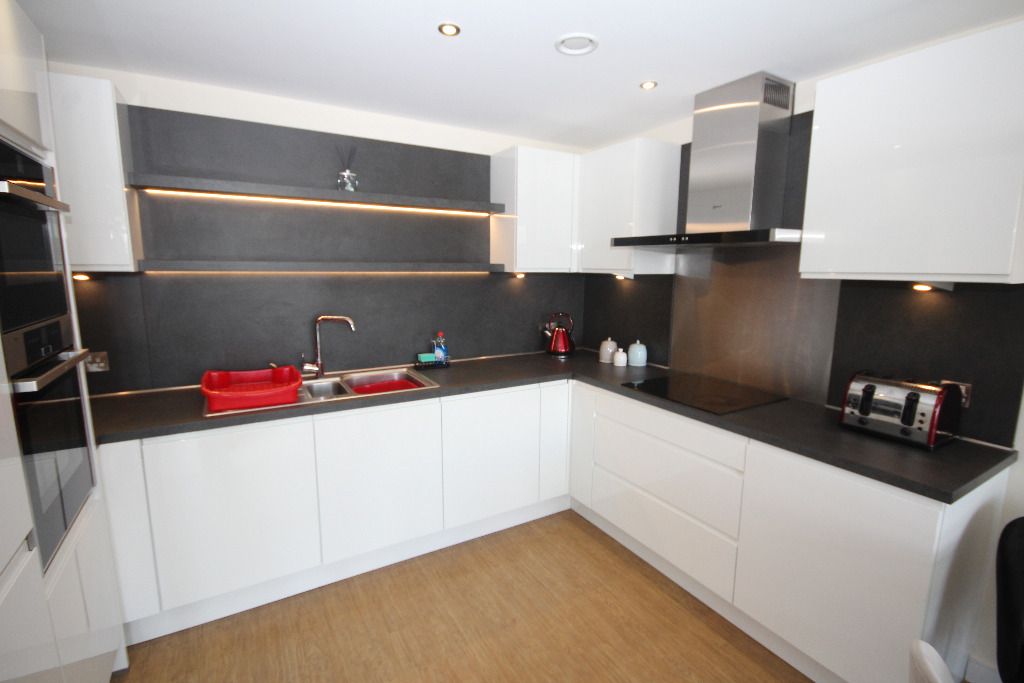 Property photo 3 of 14 Photo 3