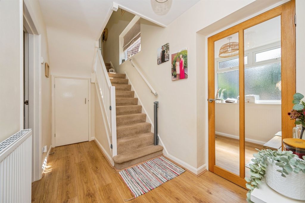Property photo 3 of 26