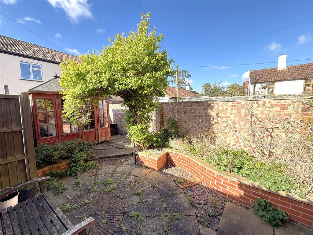 Property photo 2 of 20