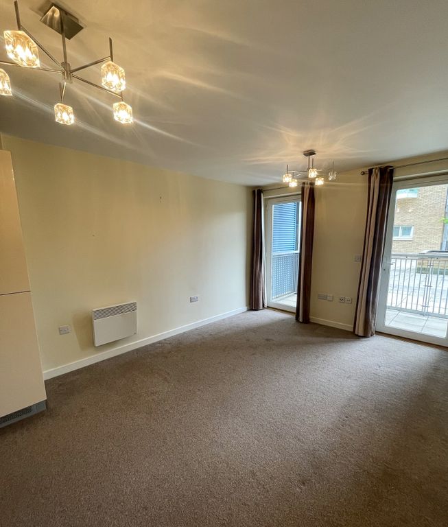 Property photo 3 of 14 Lounge Diner (1)