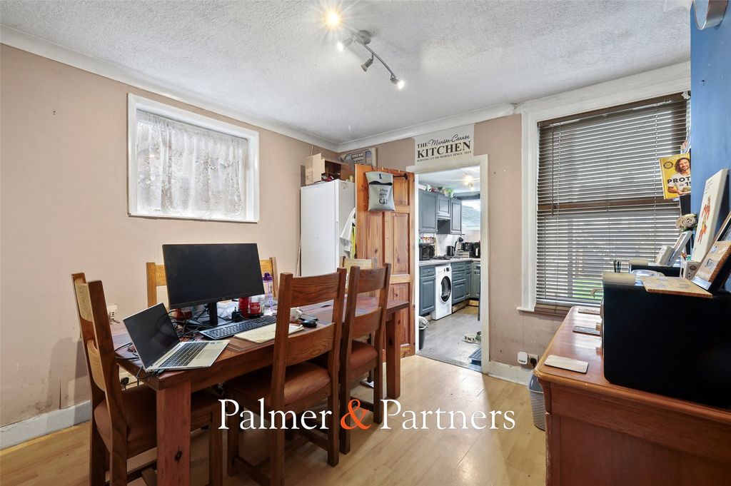 Property photo 2 of 11 Picture No. 04