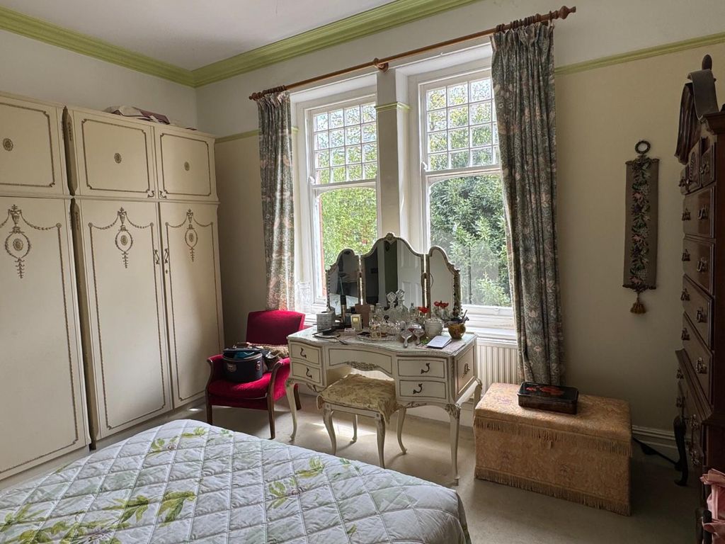 Additional image 11 of 2 bed flat for saleVictoria Road, Penarth CF64
