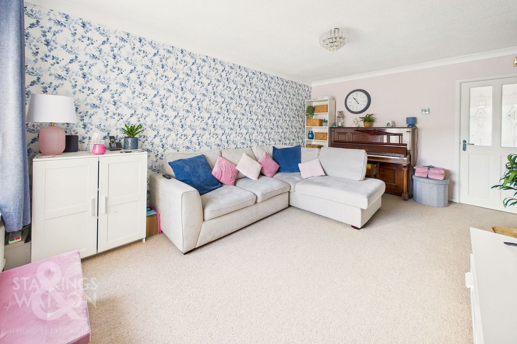 Property photo 3 of 21