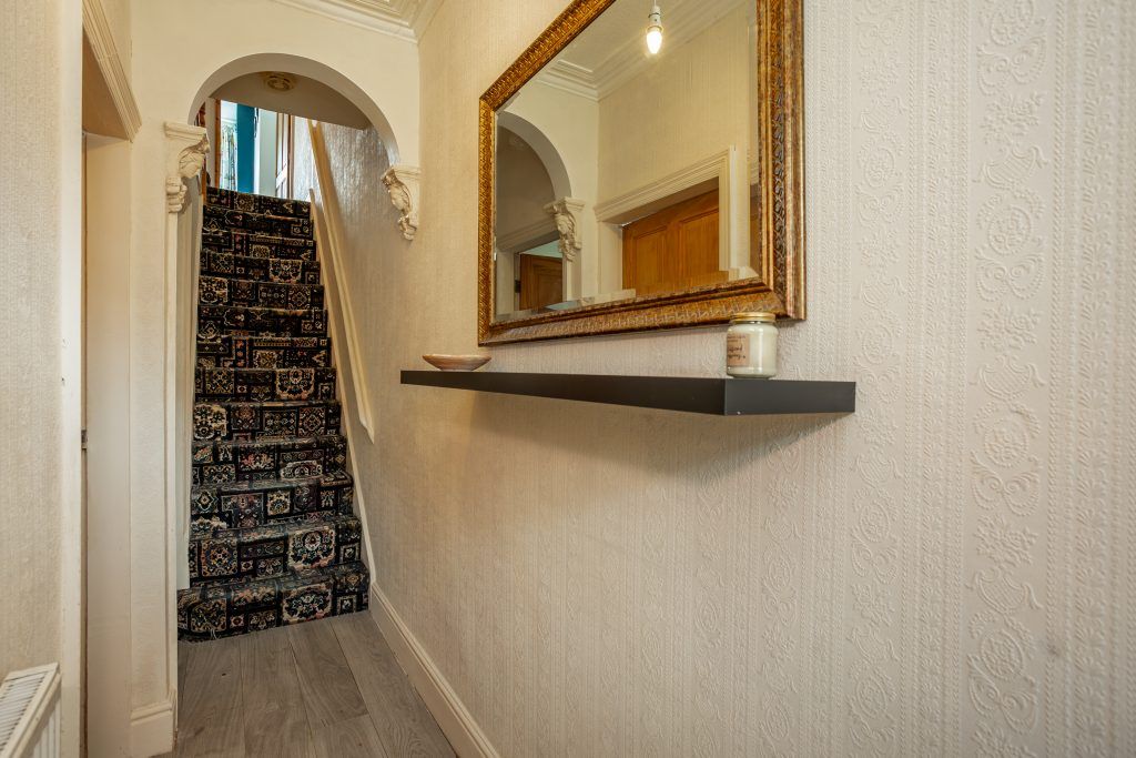 Property photo 3 of 35