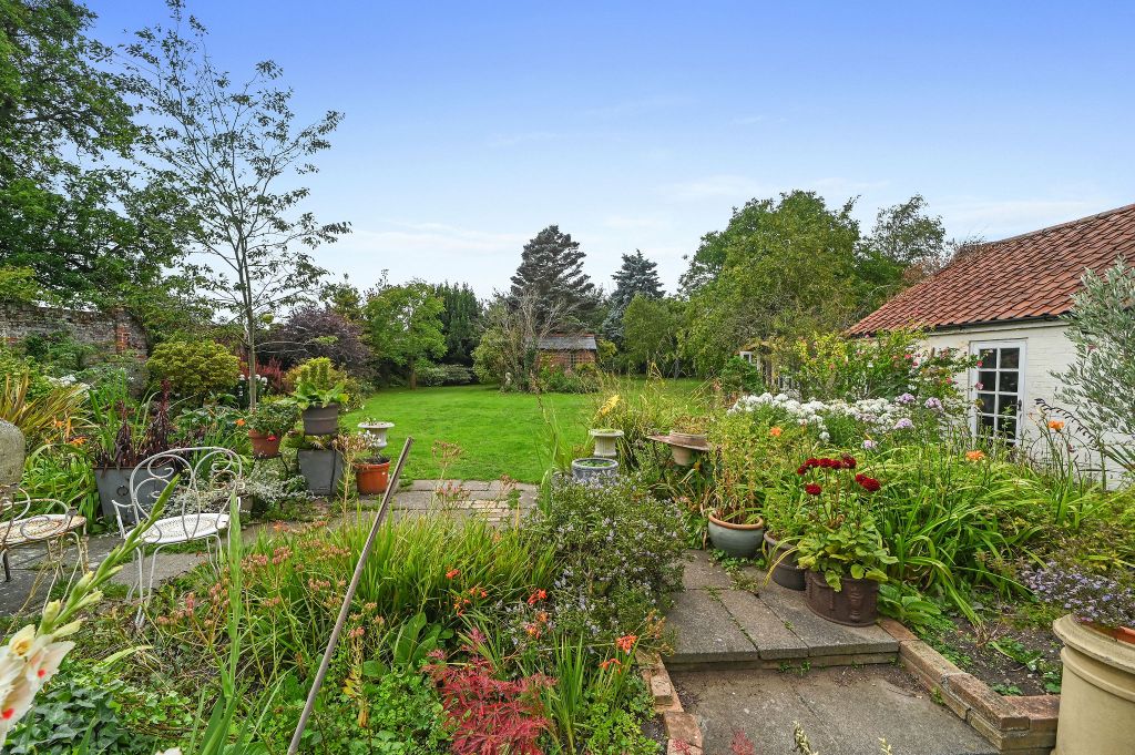 Property photo 3 of 18