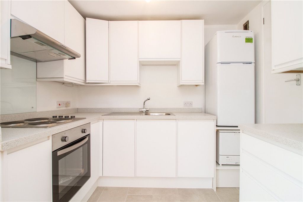 Property photo 2 of 7 Picture No. 06