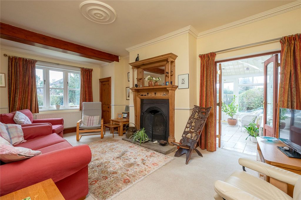 Property photo 3 of 17 Living Room