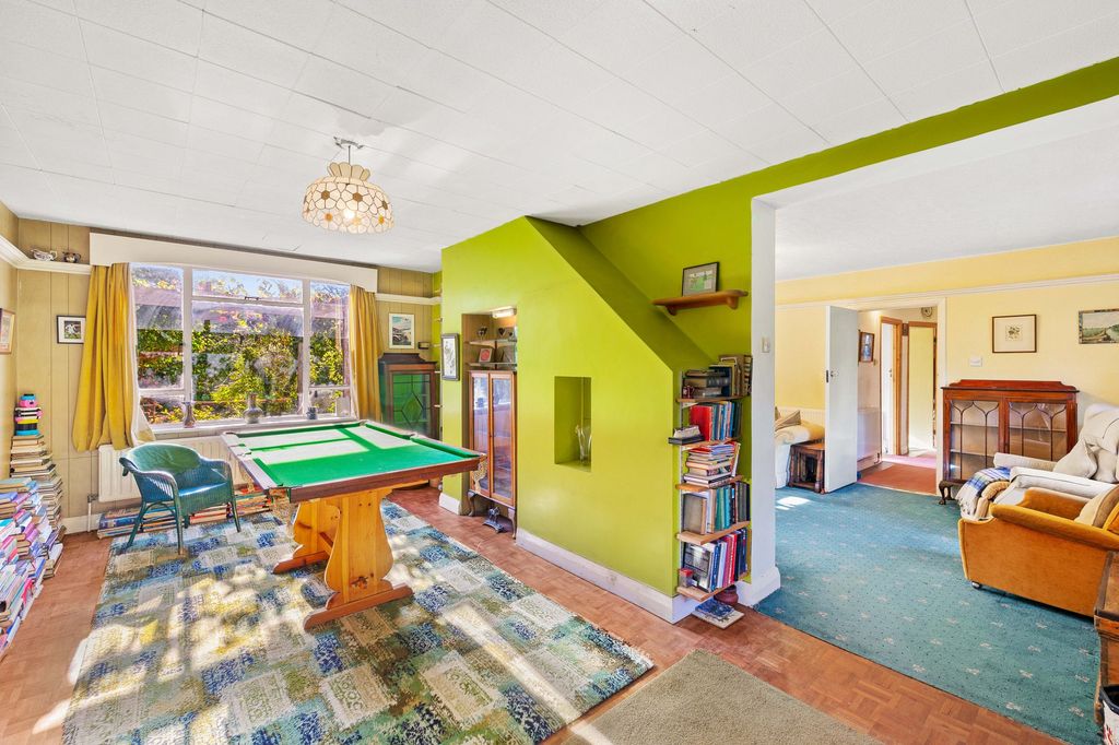 Property photo 2 of 21