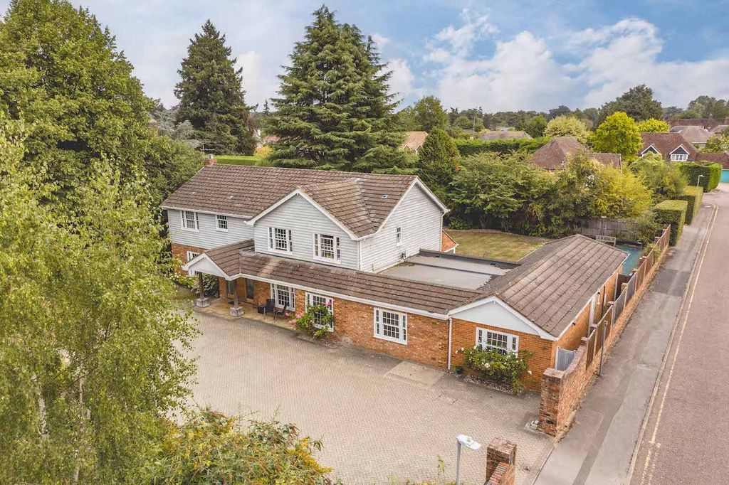 Property photo 1 of 39
