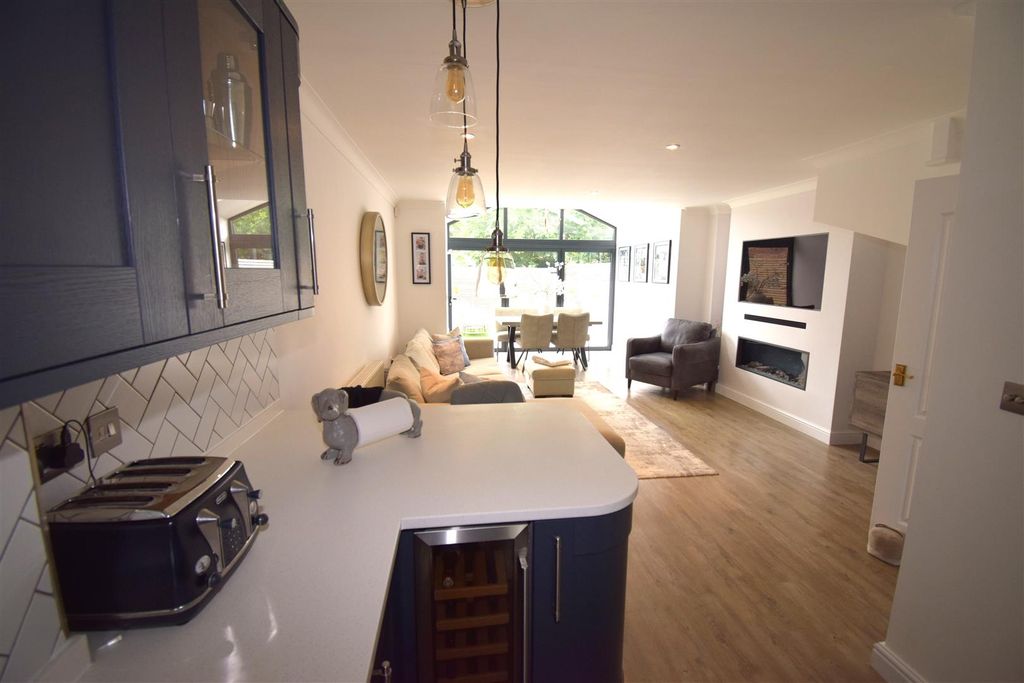Property photo 1 of 22 Cottage Court 7.Jpg