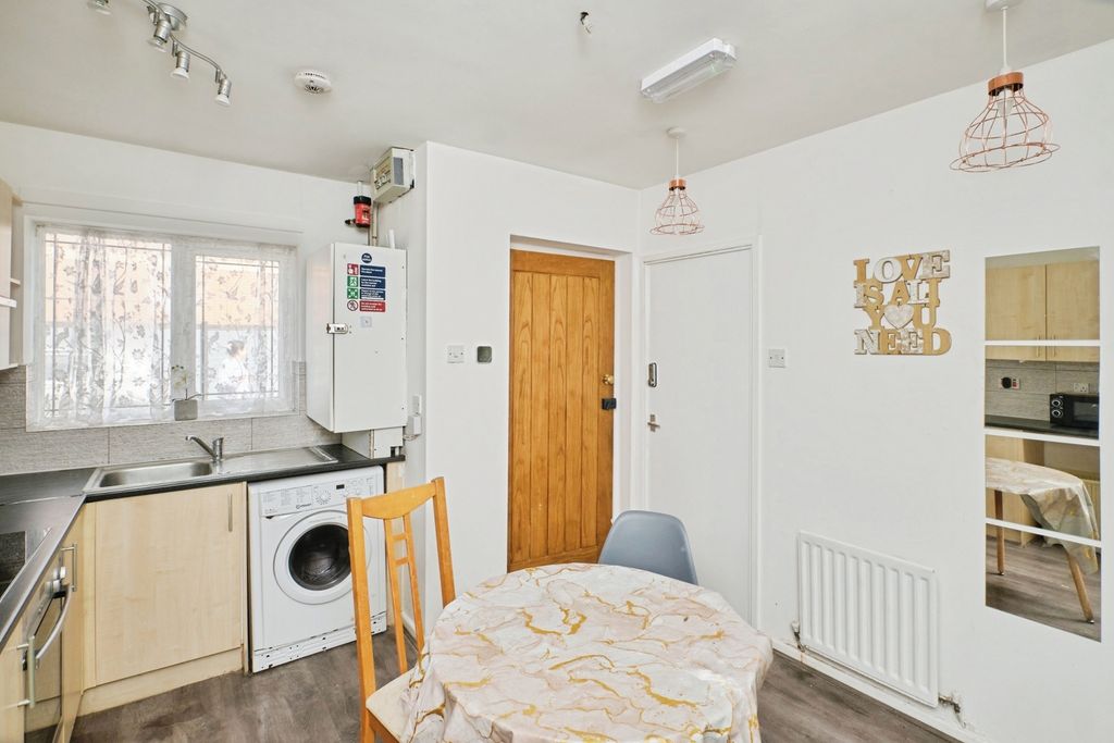 Property photo 2 of 20 Pbox-Img.Jpg