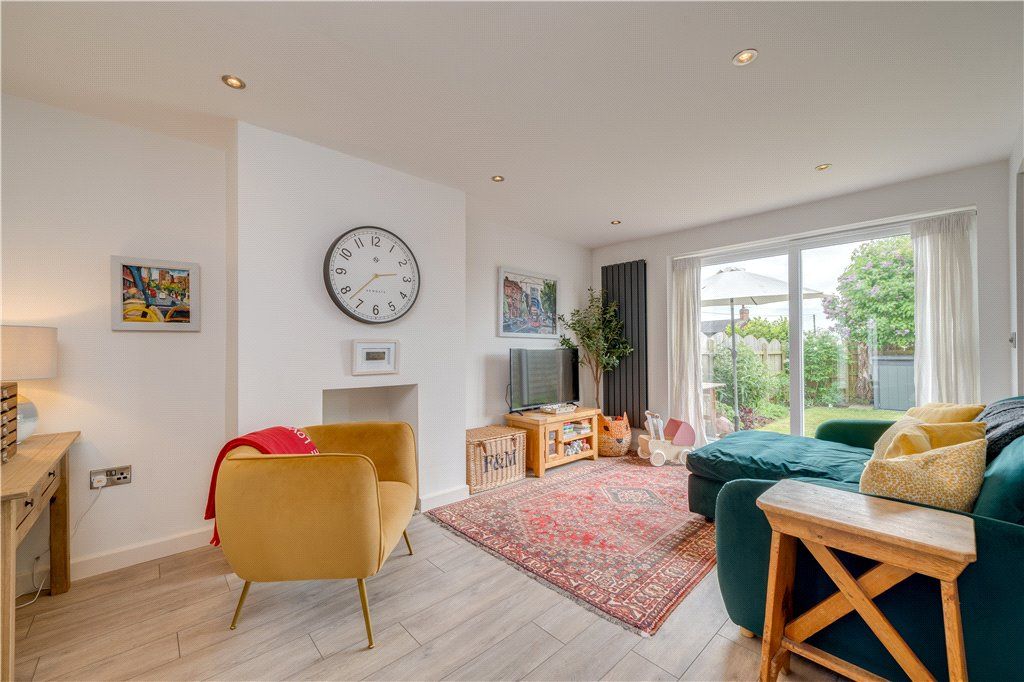 Property photo 2 of 16 Sitting Room