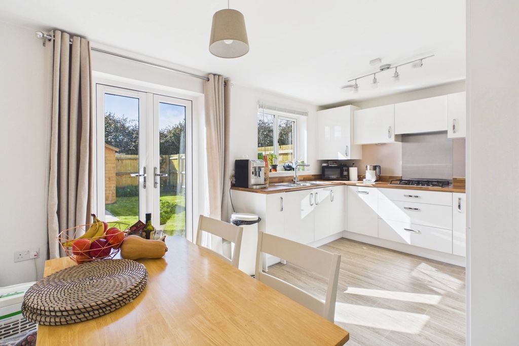 Property photo 2 of 14 Kitchen Diner