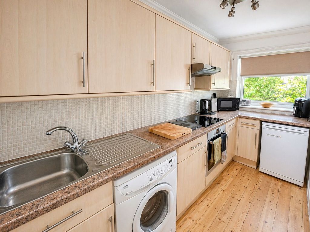 Property photo 3 of 5
