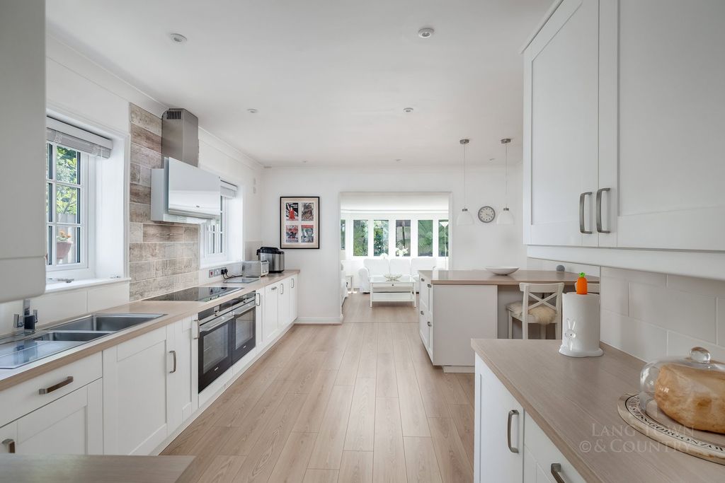Additional image 9 of 5 bed detached house for salePowisland Drive, Derriford, Plymouth PL6