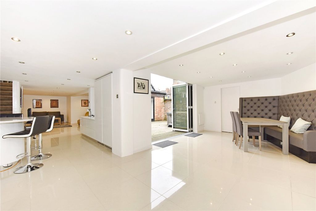 Property photo 2 of 13 Picture No. 19