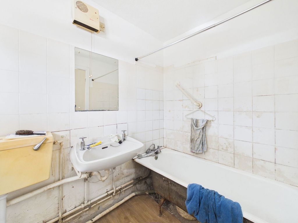 Property photo 3 of 4