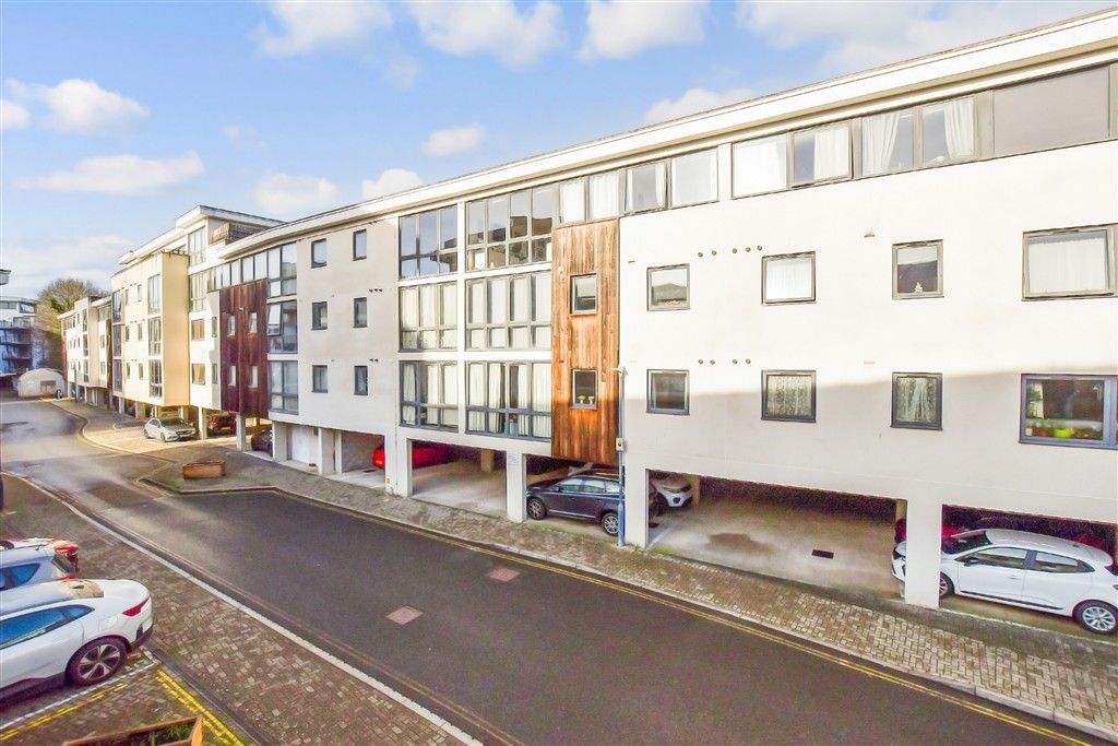 Property photo 1 of 9 External (Brochure)