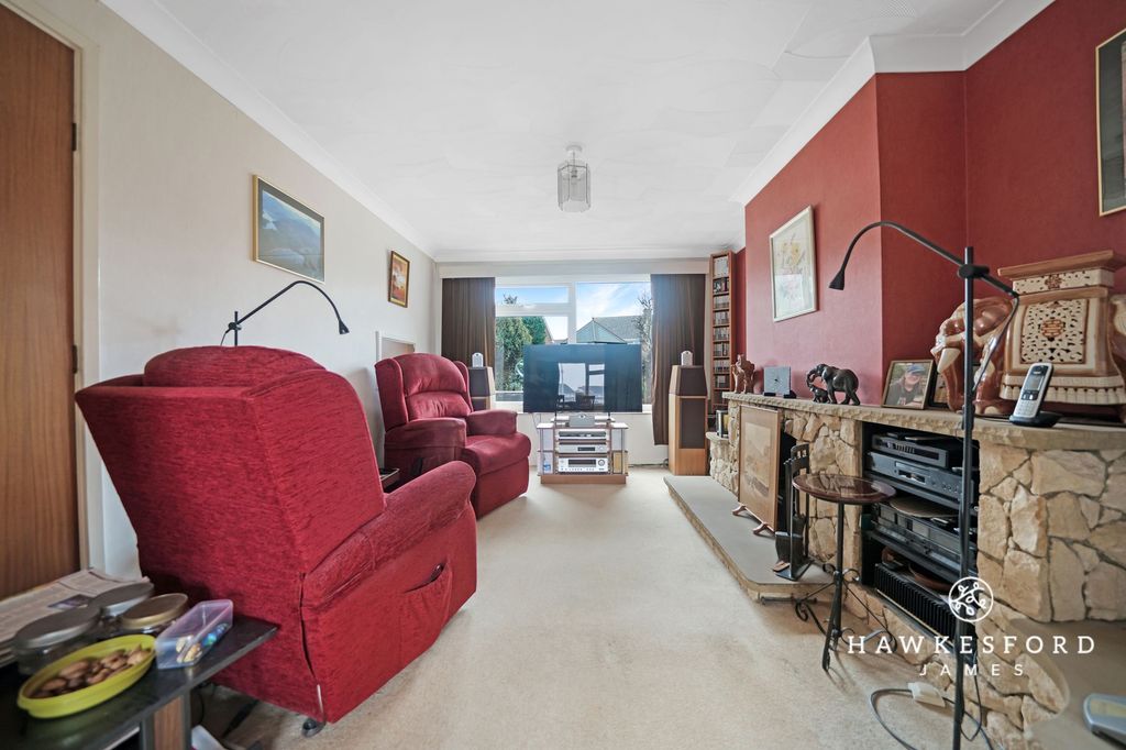 Property photo 2 of 13