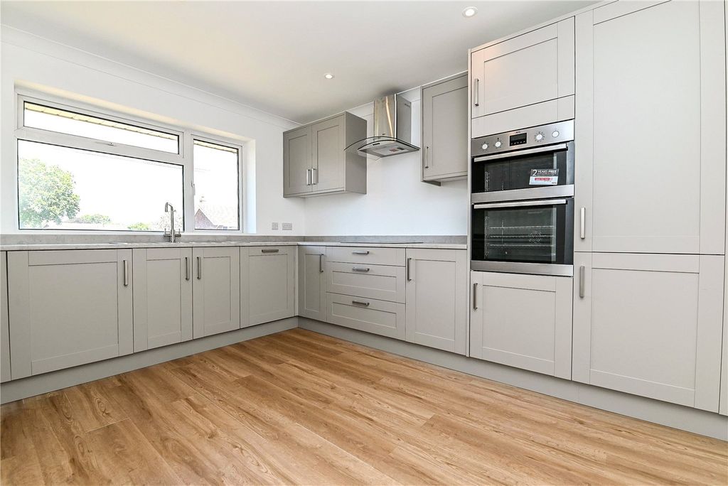 Property photo 2 of 15 Picture No. 05