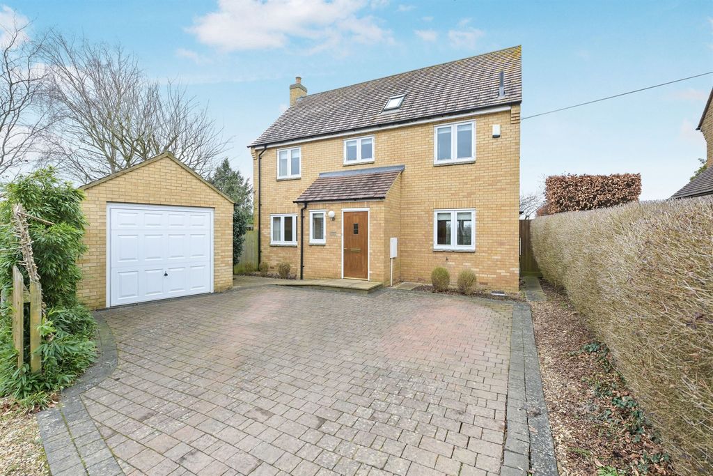 Property photo 1 of 18