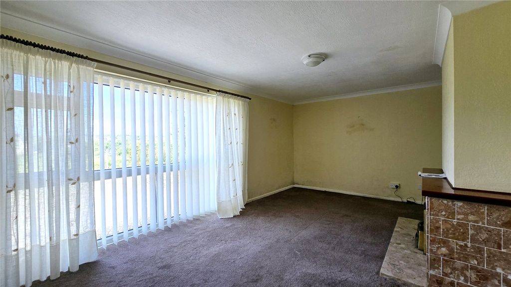 Property photo 3 of 15 Picture No. 17
