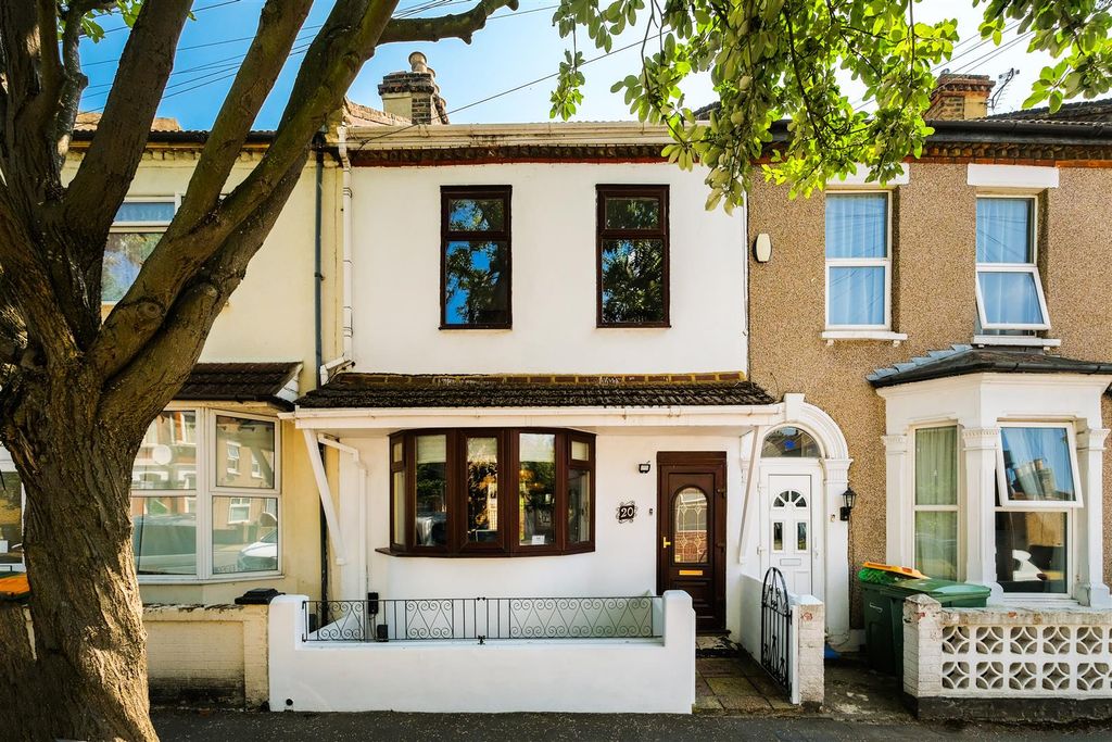 Property photo 1 of 30 20 Reginald Road-38.Jpg