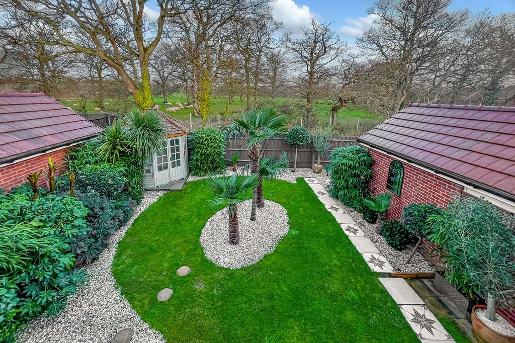 Property photo 2 of 19 Picture No. 08