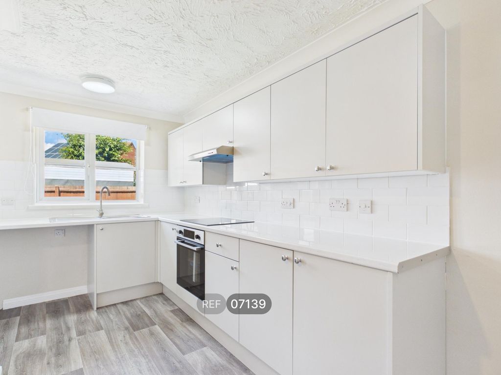 Property photo 2 of 18 Kitchen / Diner