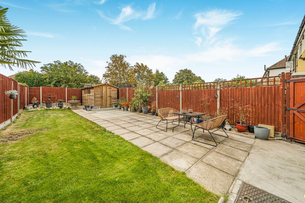 Property photo 3 of 10