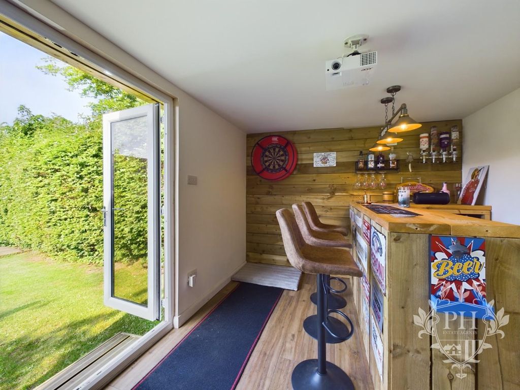 Property photo 3 of 23 Cam01415G0-Pr0322-Still004.Jpg