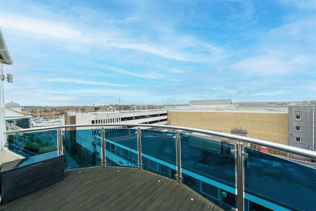 Property photo 1 of 14 Dsc08507.Png