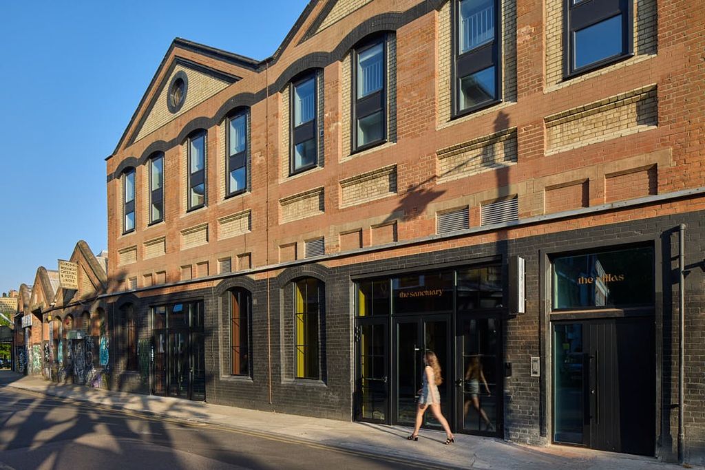 Property photo 1 of 10 Building Exterior