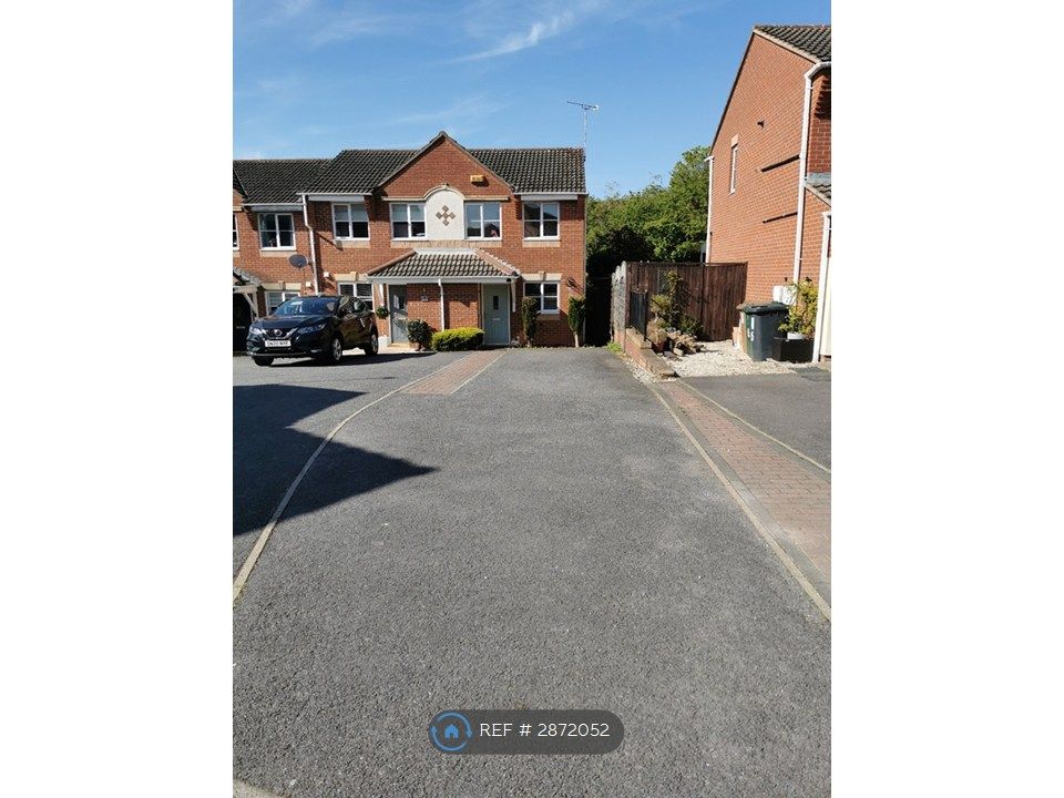 Property photo 3 of 12