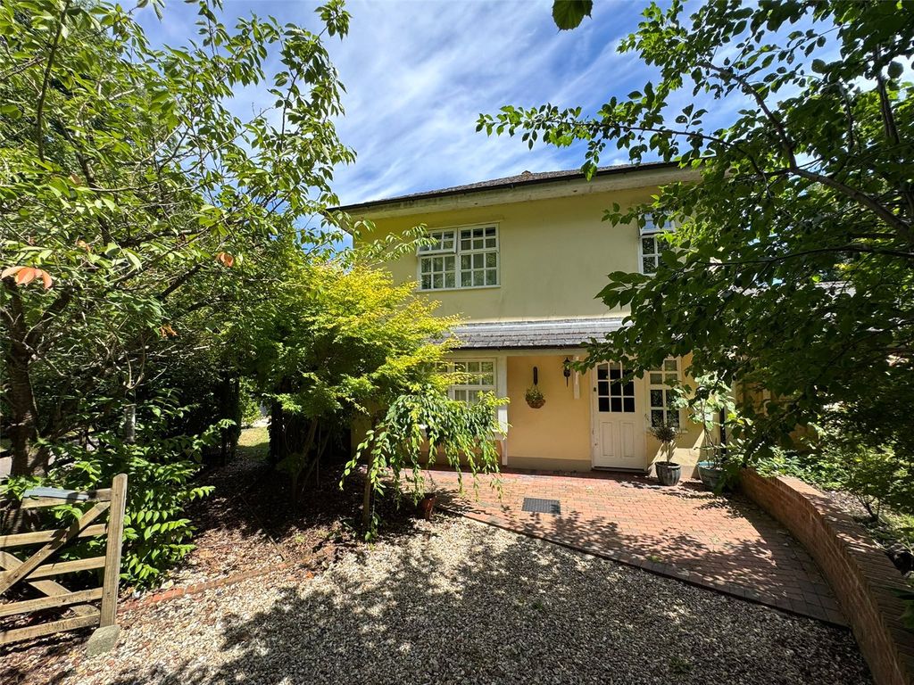 Property photo 2 of 20 Picture No. 32