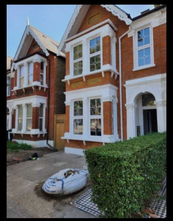 Property photo 1 of 2