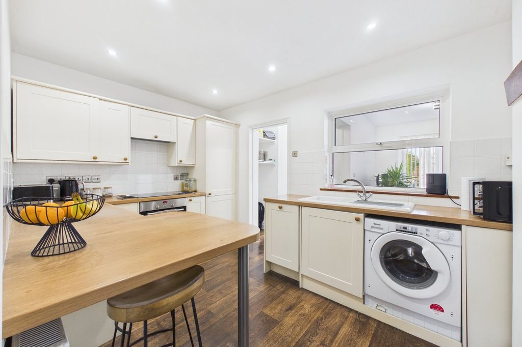 Property photo 3 of 12 Picture No. 17