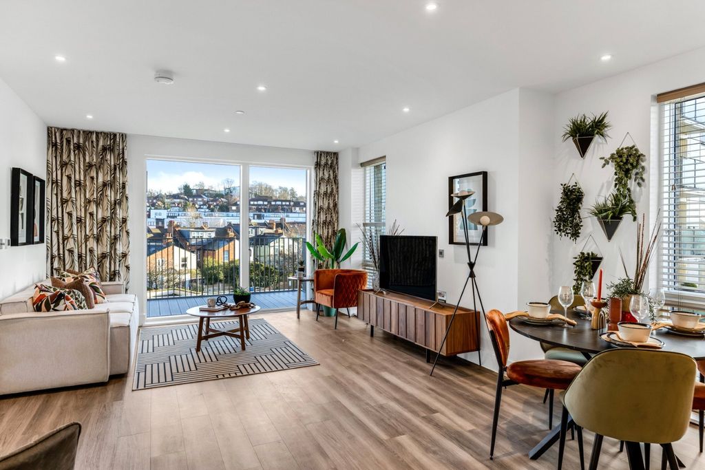 Property photo 1 of 9 Picture No. 10