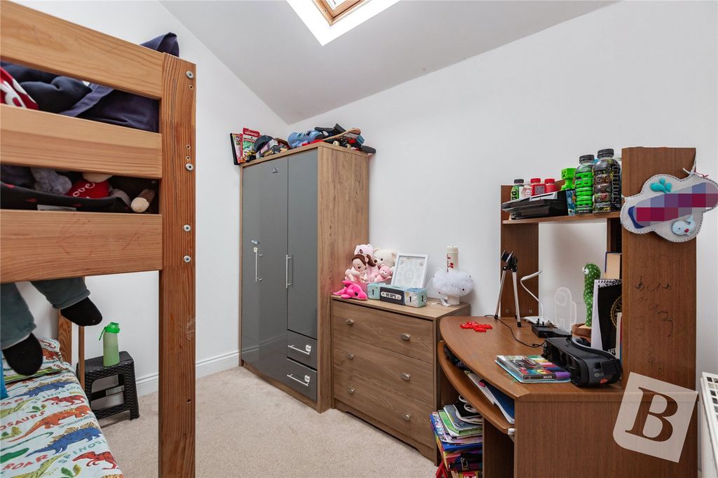 Property photo 3 of 11 Bedroom