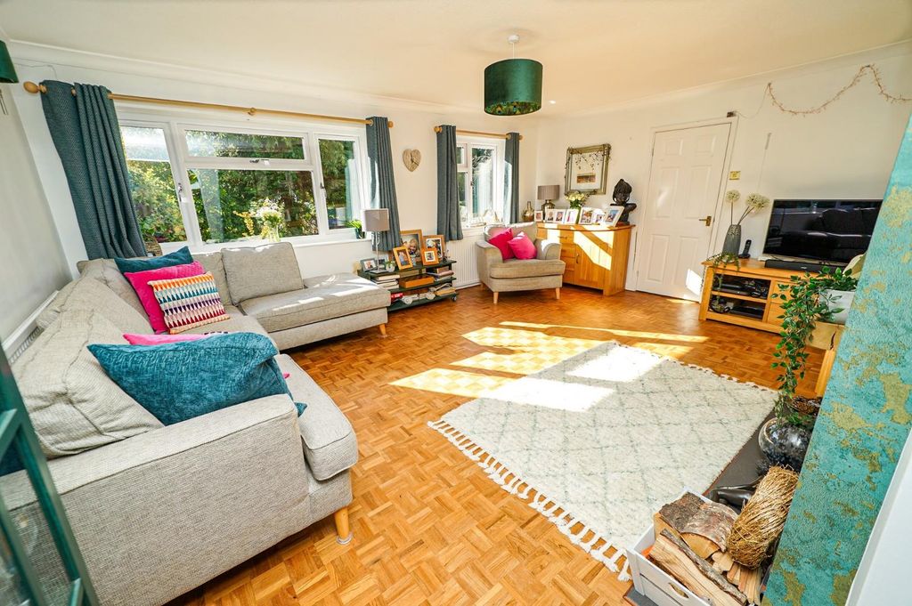 Property photo 2 of 29