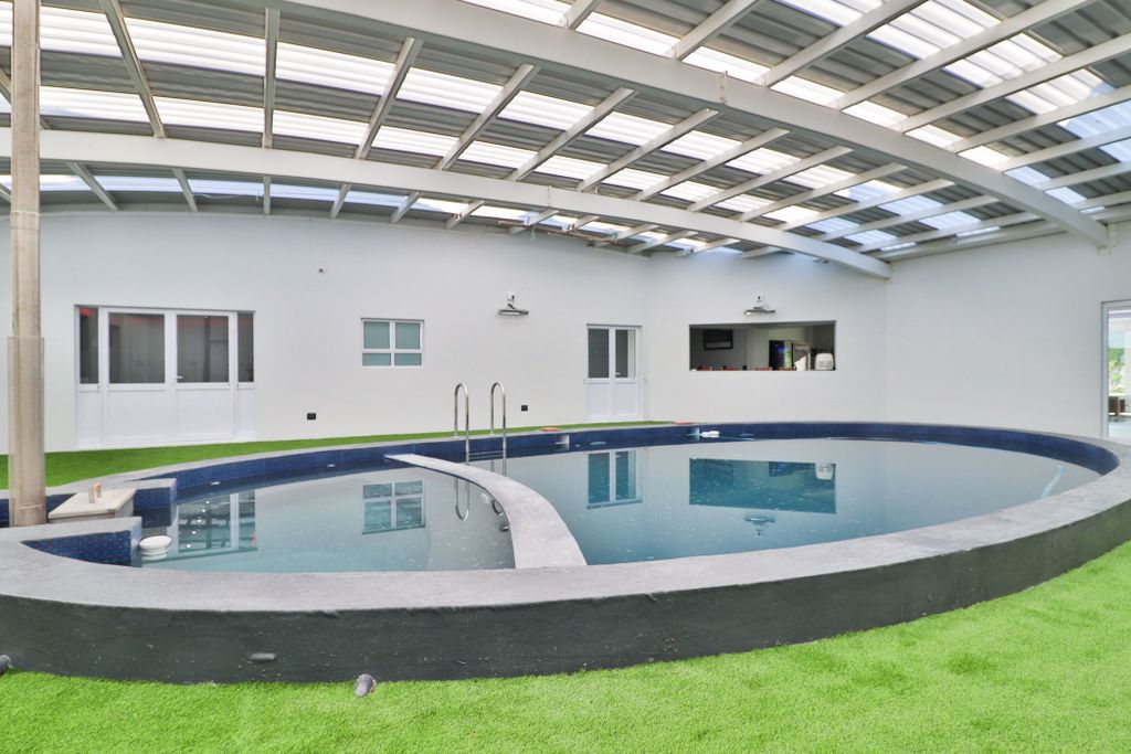 Property photo 2 of 80 La1716742