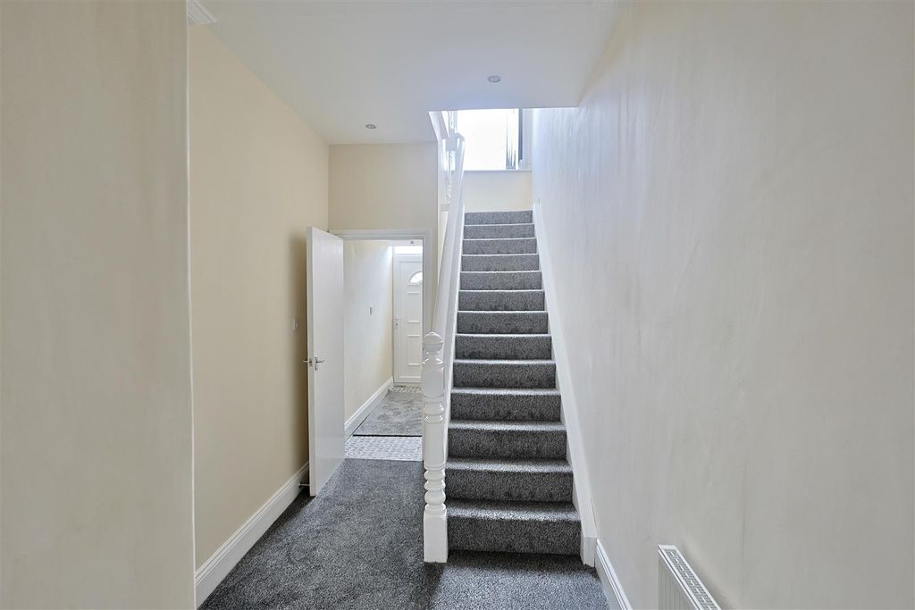 Additional image 7 of 2 bed flat to rentForest Hall Road, Forest Hall NE12